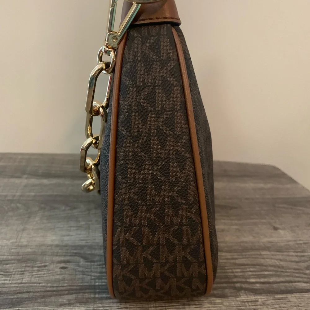 Michael Michael Kors Large Cora Shoulder Bag – Brown Monogram - Picture 3 of 9